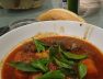 Tô bò kho nóng hổi ăn kèm bánh mì
